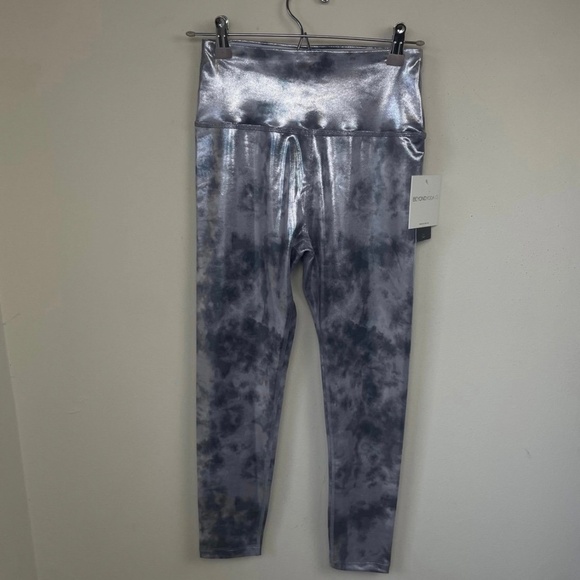 Beyond Yoga Metallic Tie Dye High Waisted Midi Legging - Picture 5 of 12
